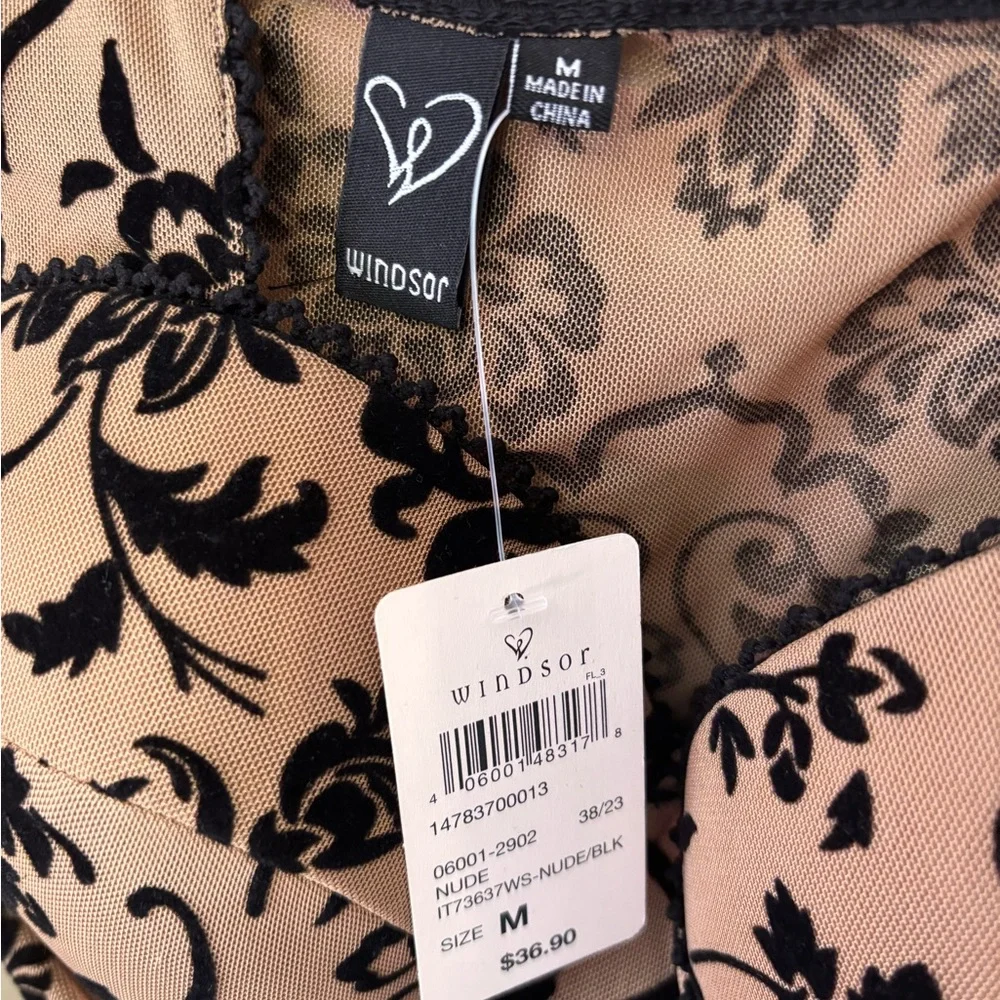 Sexy Elegant Black Floral Lace Bodysuit built in Bra - Picture 2 of 4